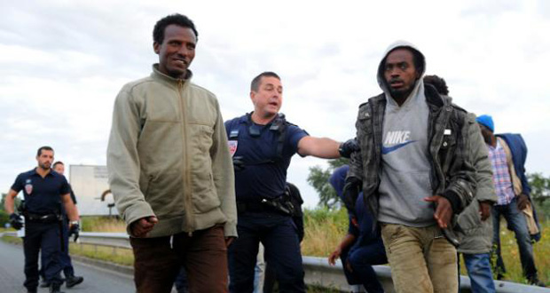 Migrants clandestins: le gouvernement britannique annonce de nouvelles mesures