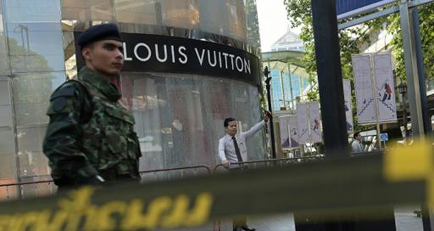 Thaïlande: un suspect recherché après la "pire attaque" jamais commise à Bangkok