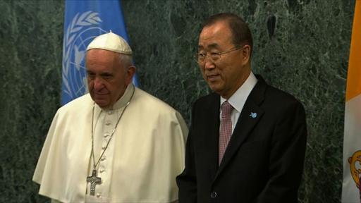Le pape demande des accords sur le climat, dénonce l’«asphyxie» des pays pauvres