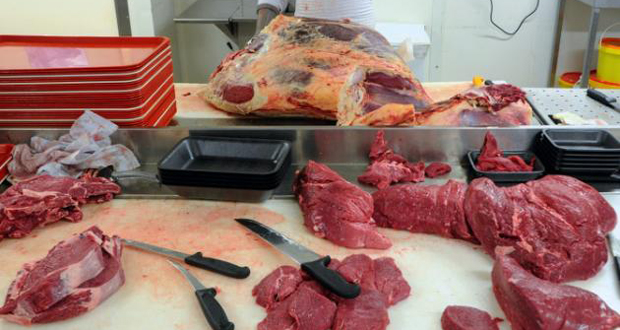 La viande accusée de favoriser le cancer: les professionnels ripostent