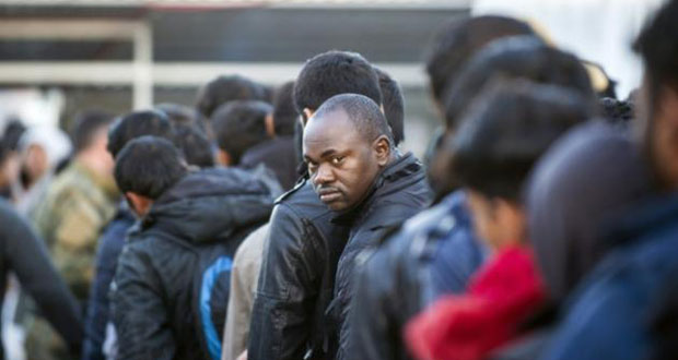 Répartition des migrants: la France accueille ses premiers demandeurs d'asile
