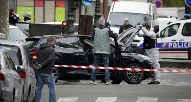 Une voiture pouvant être liée à la préparation des attentats retrouvée à Paris
