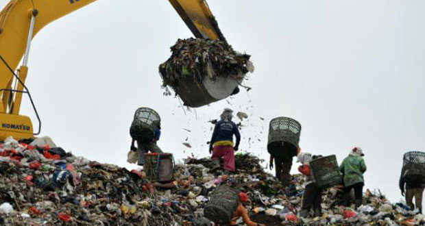 Vivre au milieu des ordures: petits boulots et bombe à retardement pour l'Indonésie