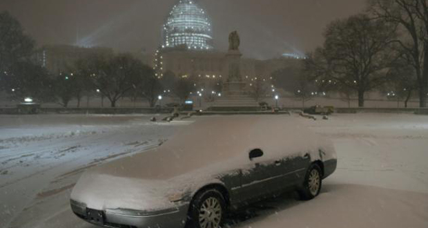Etats-Unis: la tempête "Snowzilla" ensevelit Washington