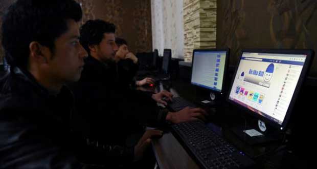 Des internautes afghans recourent au «Bill» de Facebook pour dénoncer la corruption