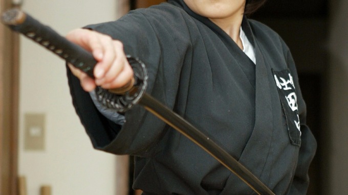Un acteur japonais meurt poignardé par un sabre de samouraï en pleine répétition