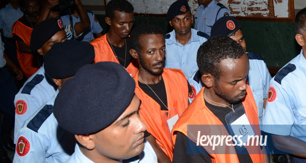 «Teacher»: rencontre avec celui qui enseigne l'anglais aux présumés pirates somaliens