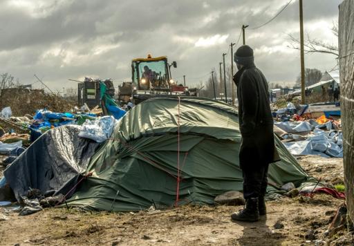 Calais : manifestation non déclarée de militants d'extrême droite