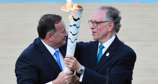 Brésil: la flamme olympique arrive, Rousseff s’apprête à partir