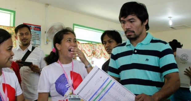 Philippines: le boxeur Manny Pacquiao dans un fauteuil de sénateur