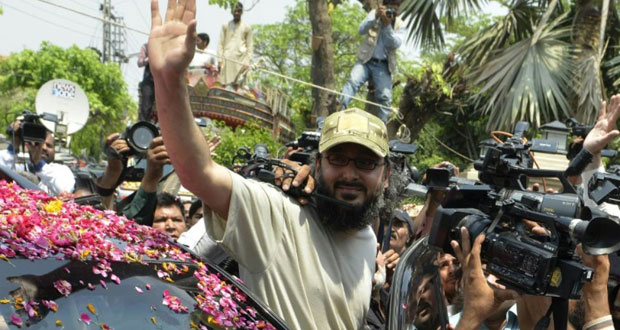 Le fils d’un ex-Premier ministre rentre au Pakistan après trois ans de captivité