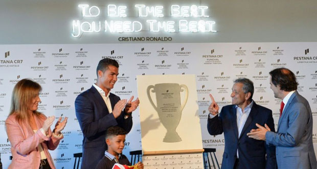Le premier hôtel «CR7» ouvre à Madère, qui rebaptise son aéroport «Cristiano Ronaldo»