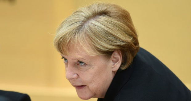 La politique de Merkel sur les réfugiés fait chuter sa popularité
