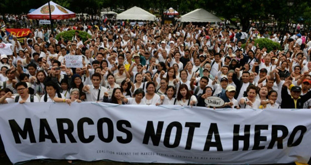 Philippines: manifestation contre l’enterrement de Marcos en héros