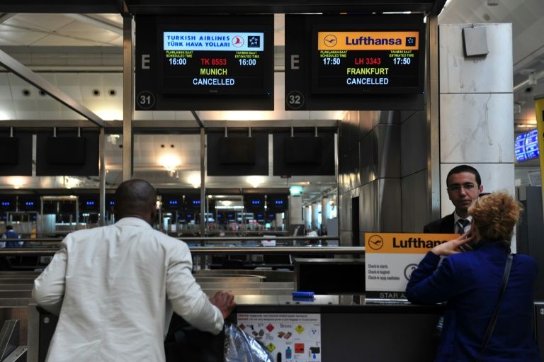 «La Suède pays du viol», proclame un bandeau à l'aéroport d'Istanbul
