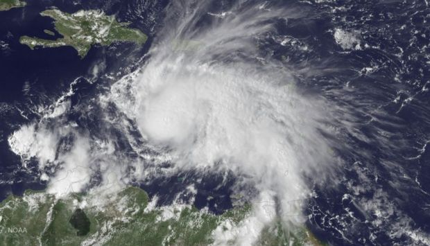 Jamaïque et Haïti se préparent aux coups de boutoir de l’ouragan Matthew