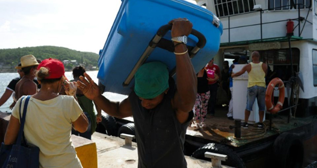 L’ouragan Matthew fait ses premières victimes, se rapproche de Cuba et Haïti