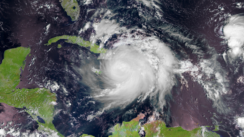 Après avoir fait neuf morts, l'ouragan Matthew menace les Etats-Unis