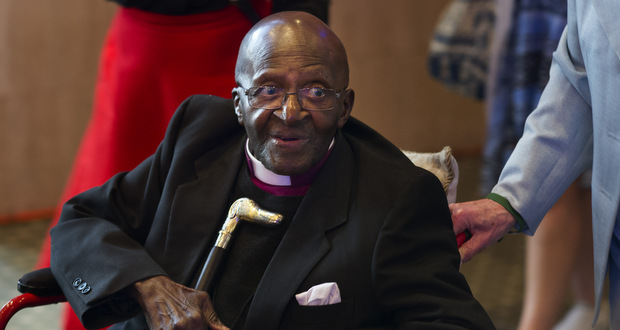 A l'occasion de ses 85 ans, Desmond Tutu plaide pour le suicide assisté
