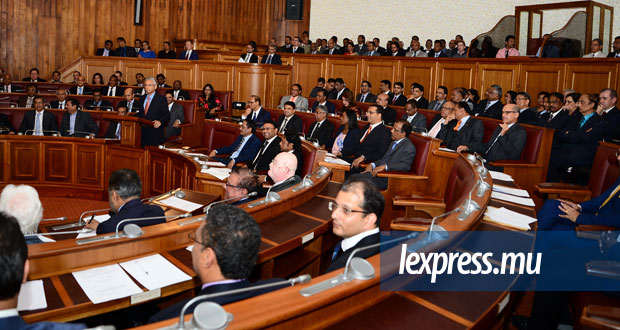 Configuration au parlement: les députés indépendants surclassent le PTr en nombre