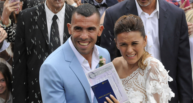 Le footballeur argentin Tevez cambriolé pendant son mariage
