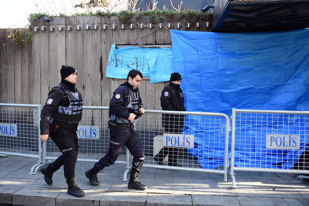  Carnage à Istanbul: 39 morts, chasse à l'homme pour retrouver l'assaillant