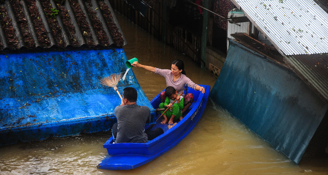 Le sud de la Thaïlande sous les eaux, 6 morts