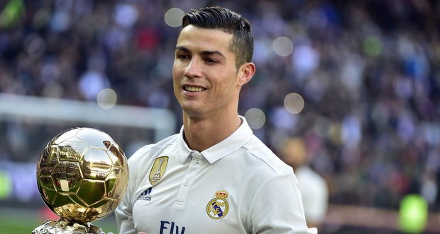 Prix Fifa - Coup double pour Ronaldo, première pour Zizou ?