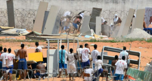 Brésil: transfert de prisonniers pour éviter un nouveau massacre