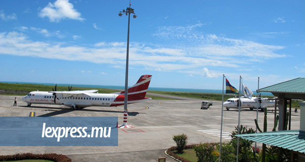 Aéroport: trois options pour la piste d’atterrissage à Plaine-Corail