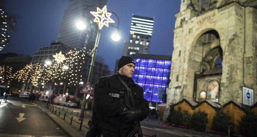 Allemagne : raid de la police après des projets d'attaques antisémites et antiréfugiés
