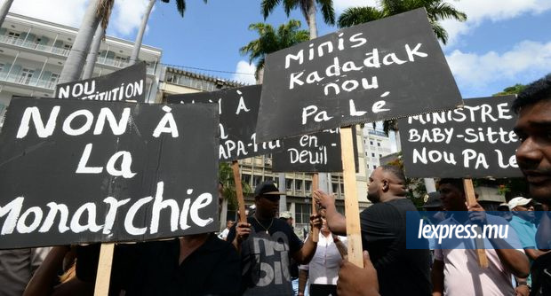 Manifestation à Port-Louis: «Deal papa-piti nou palé»