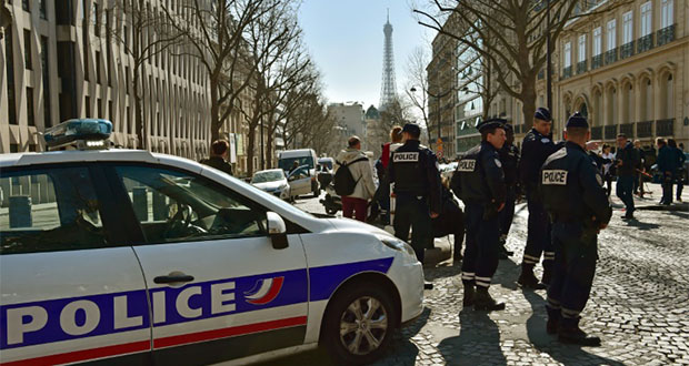 Deux hommes retrouvés égorgés à Paris, un proche interpellé
