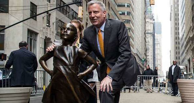 La statue de petite fille de Wall Street maintenue jusqu’en 2018