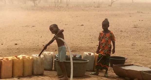 Sécheresse au Niger: Niamey envoie des vivres pour stopper l'absentéisme scolaire