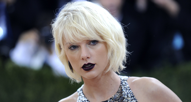 Taylor Swift, qui accuse un DJ d'attouchement, au tribunal dans le Colorado