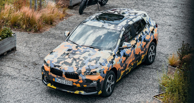 BMW lève un coin du voile sur son nouveau crossover X2