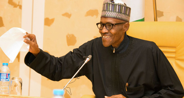 Les Nigérians fêtent le retour de Londres de leur président malade