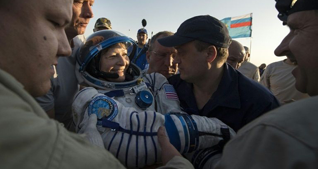 Retour sur Terre pour l'astronaute américaine Peggy Whitson, record battu