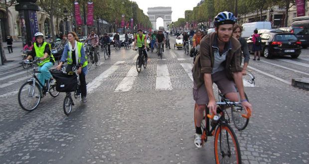 «Journée sans voitures» : Paris respire