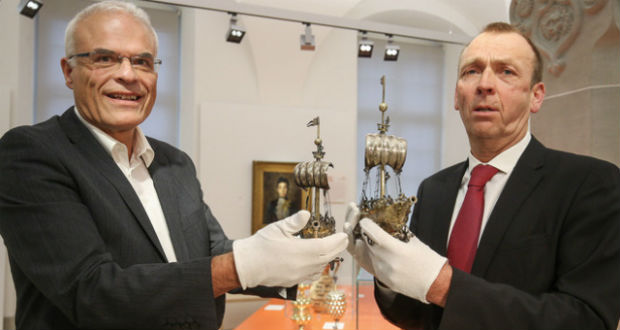 Un musée suisse restitue 2 voiliers en argent aux héritiers d'une collectionneuse juive