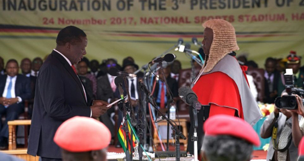 Le Zimbabwe, plein d’espoir, met un point final à l’ère Mugabe
