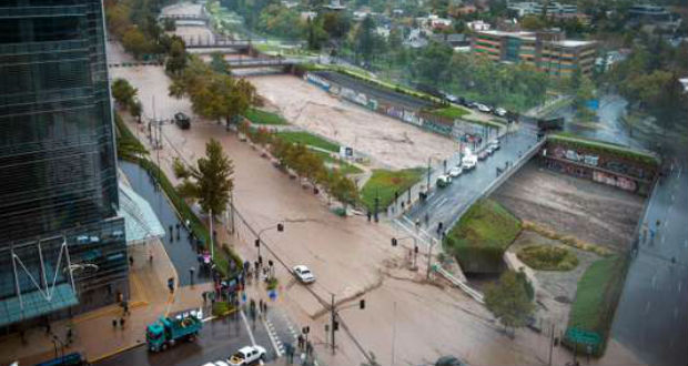 Chili : deux morts et huit disparus à la suite de fortes pluies