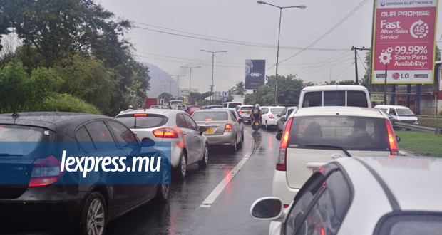 Trafic routier: embouteillages monstres dans plusieurs régions de l’île