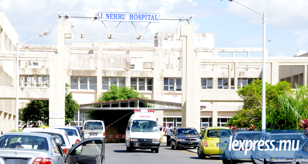 Achat de scanners dans les hôpitaux: le ministère de la Santé dans de beaux draps