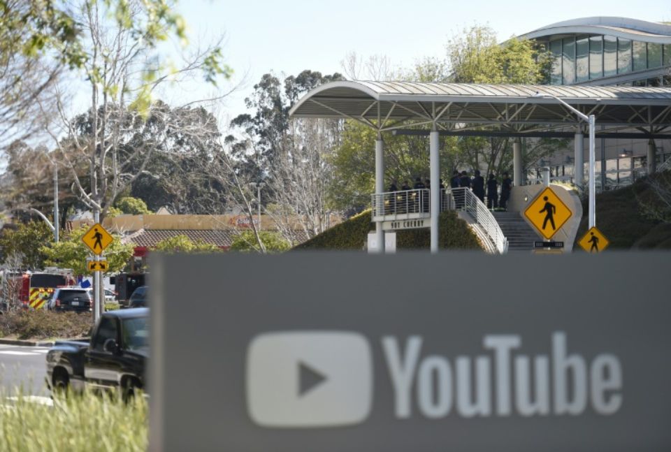Fusillade chez YouTube en Californie: trois blessés, la tireuse se suicide
