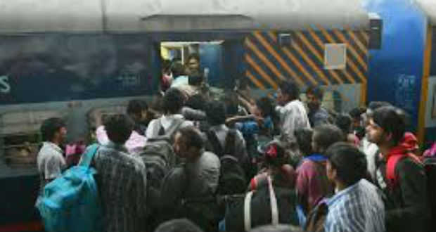 Inde: sans motrice, un train bondé recule sur 12 kilomètres