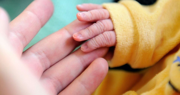 Chine: un bébé naît quatre ans après la mort de ses parents