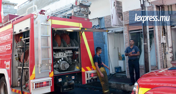 Port-Louis: incendie dans un magasin de prêt-à-porter à la rue Pagoda
