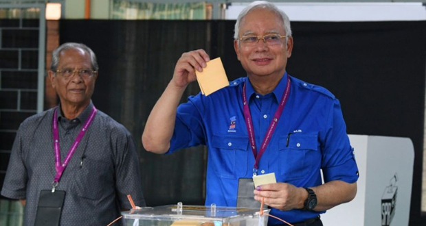 Législatives en Malaisie: le Premier ministre affronte son ex-mentor de 92 ans